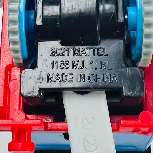 Thomas & Friends Mini Train Toy 4 Colorful Characters Engines & 2 Train Cars - Picture 7 of 9